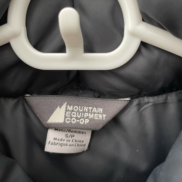 Women’s Puffer Vest size small - Picture 5 of 5